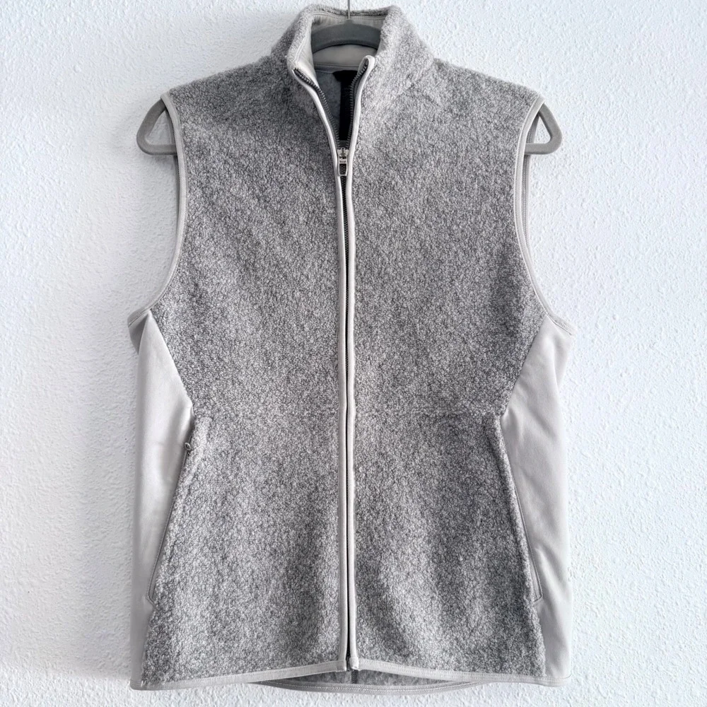 Lululemon Men's Tundra Trek Vest Heathered Silver Spoon Size XS